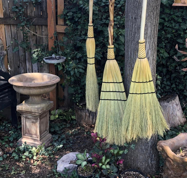 Brooms for your Br-br-br-broom! Twichery has a beautiful variety of handmade brooms coming right up! Protection, flight, hoodoo, whimsy, witchcraft, pagan