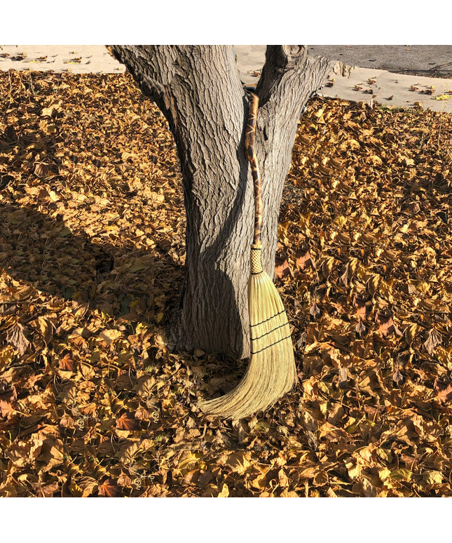 "Whimsy Broom (Loose)" - (Style)