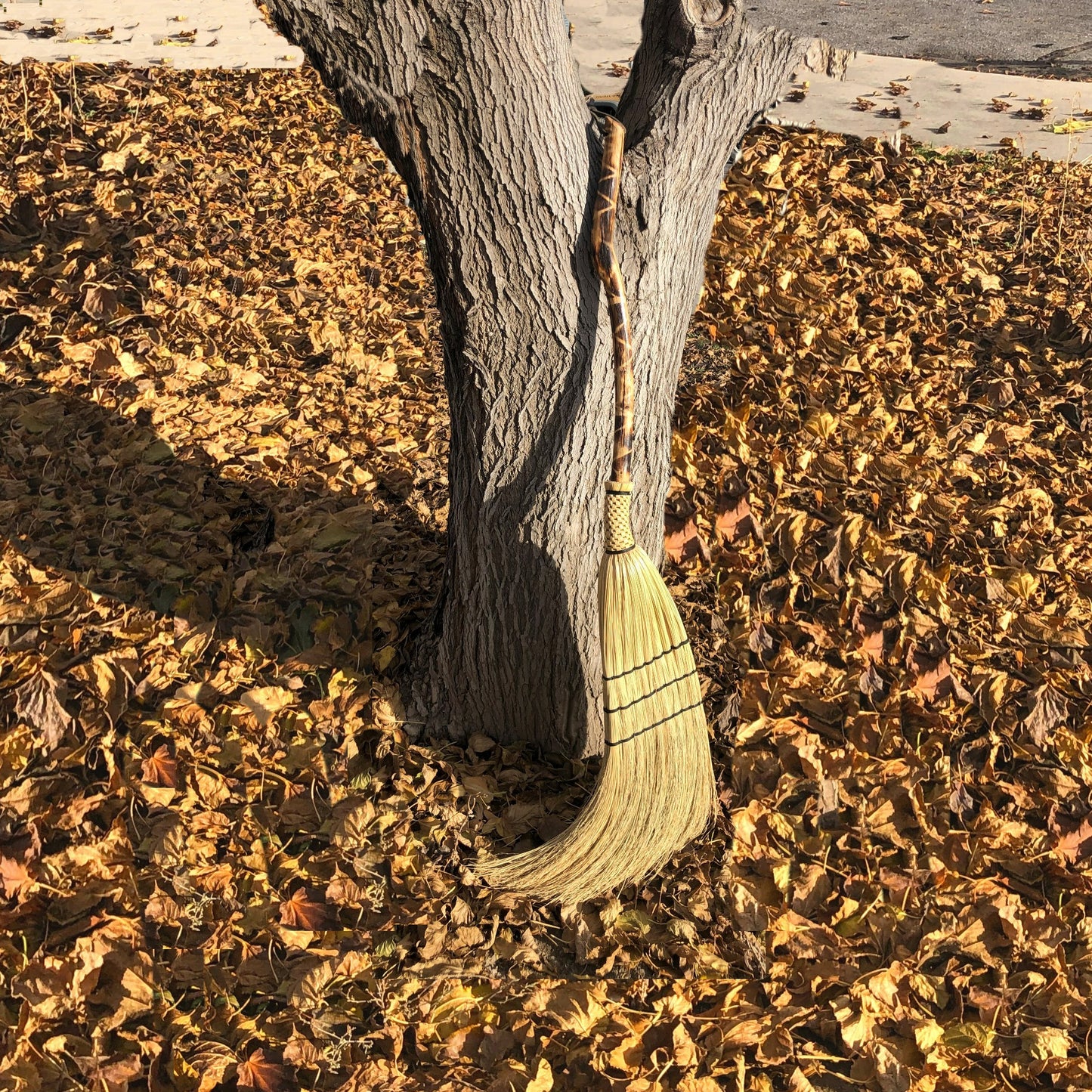 "Whimsy Broom (Loose)" - (Style)