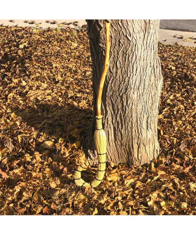 "Whimsy Broom (Tight)" - (Style)