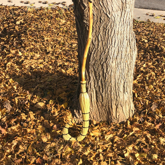 "Whimsy Broom (Tight)" - (Style)