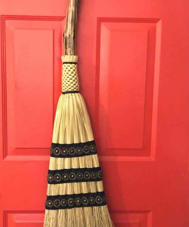 theoden-broom-hardwood-broomcorn-lord-of-the-rings-medieval-twichery-besom-bernard-hill