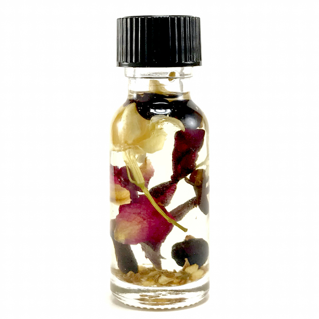 .5 ounce bottle of Twichery Come To Me Hoodoo ritual oil with romantic herbs and traditional conjure ingredients for love and attraction.